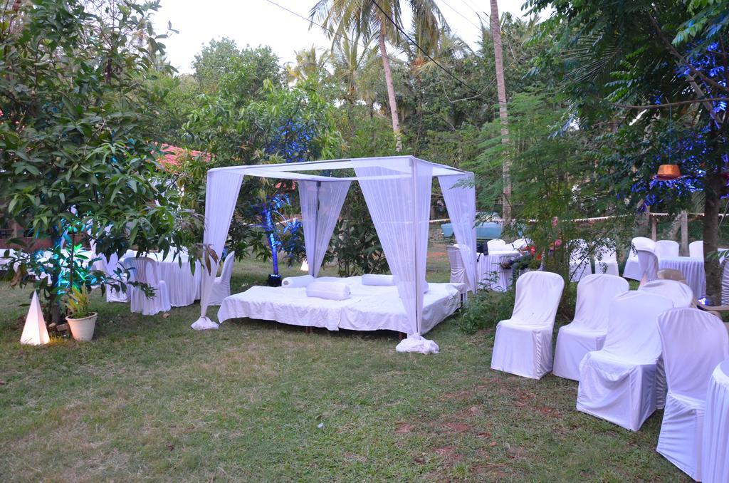 Raikar Guest House Bogmalo Exterior foto